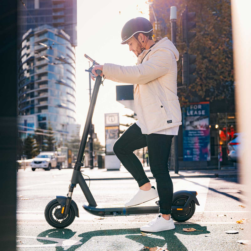 InMotion S1 Electric Scooter ultimate commuter city escooter - 500w Dual Suspension